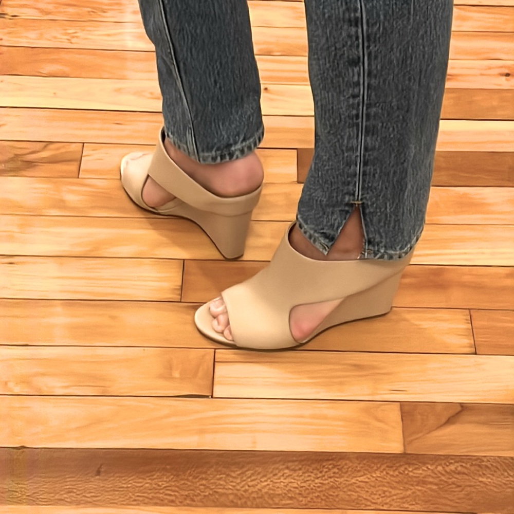 Vince, beige, summer heels. Super comfortable, can walk for ages, best part!